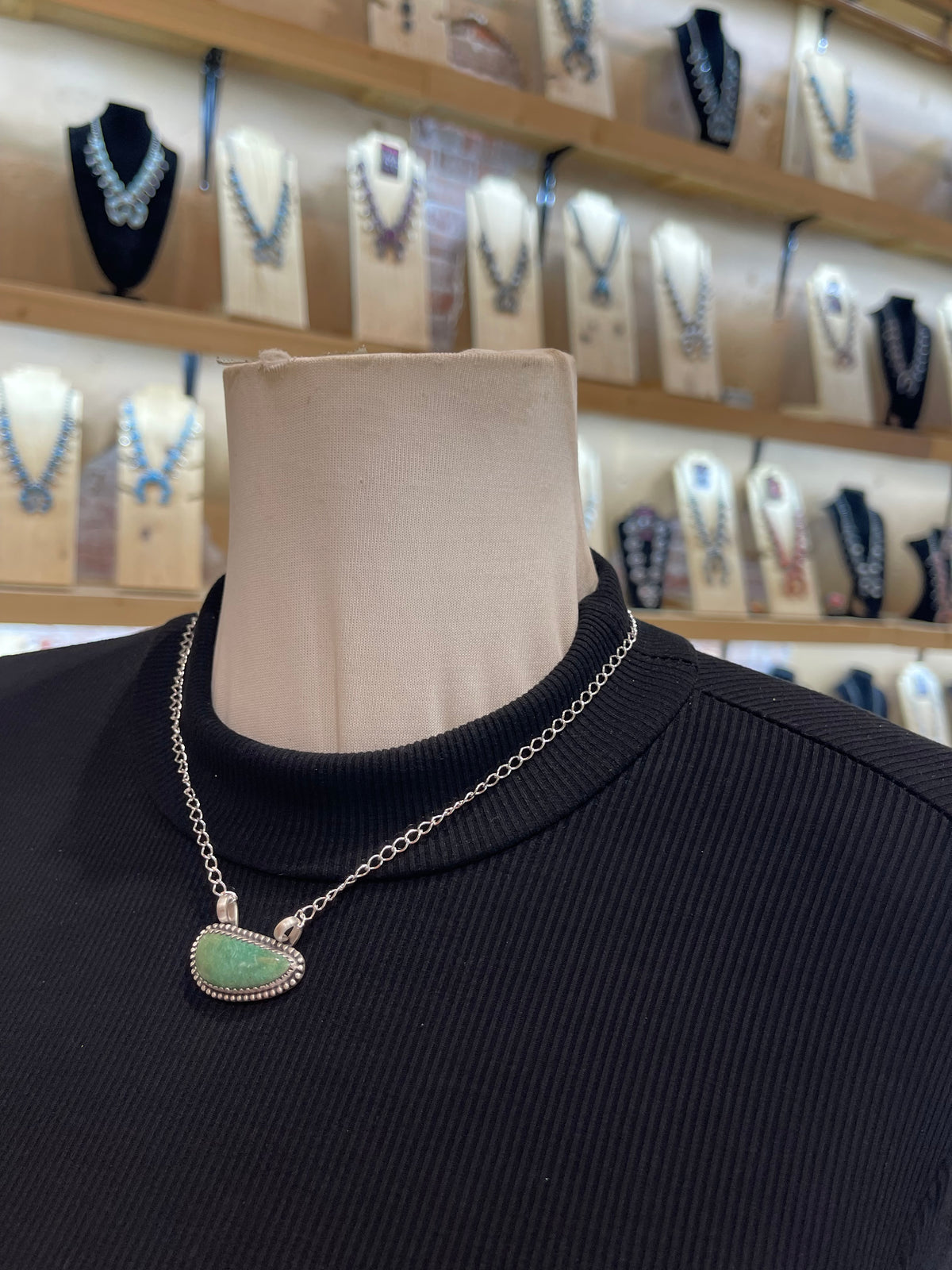 18" Turquoise Single Stone Necklace