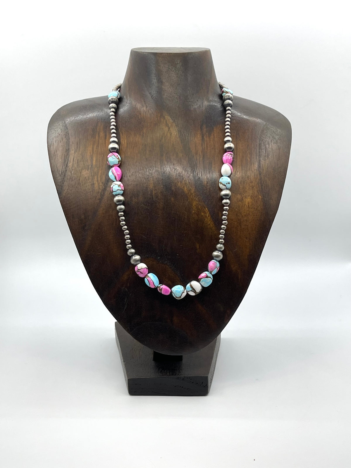 19" + 1" extender, Varied Size Navajo Style Pearls with Cotton Candy Beads