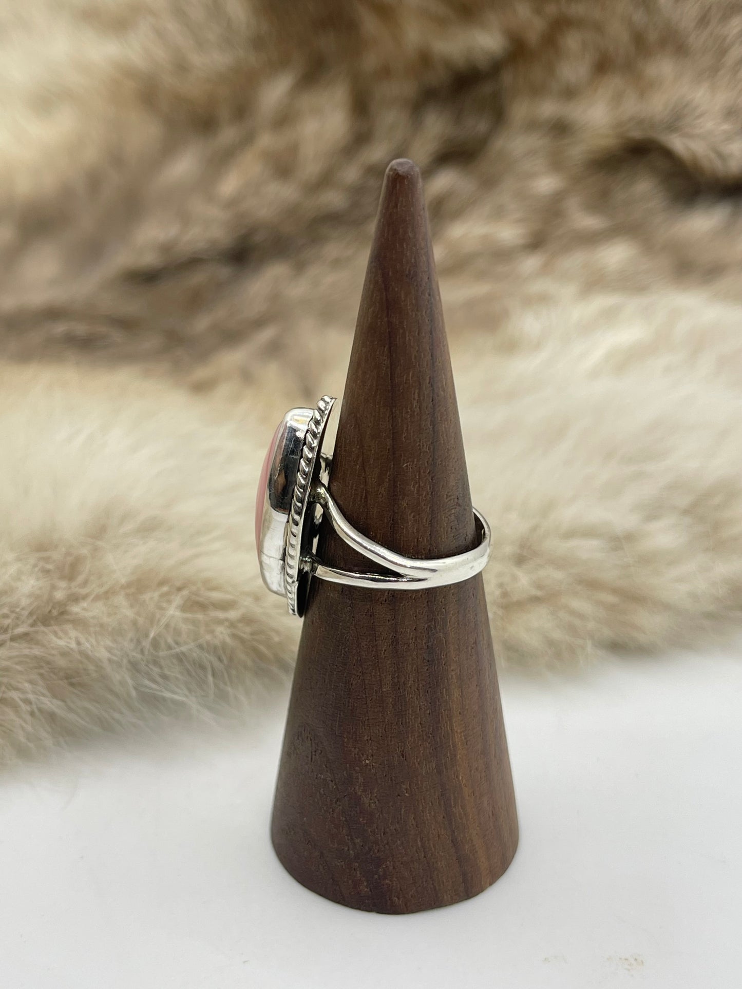 7.5 Pink Conch Shell Ring by Joelias Draper, Navajo
