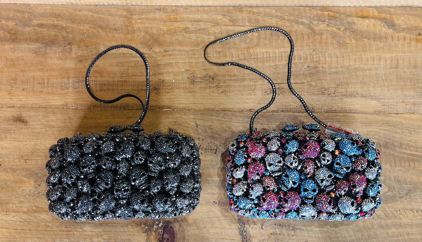 LOT 101 10/12 Sparkly Crystal Skull Purse Clutch