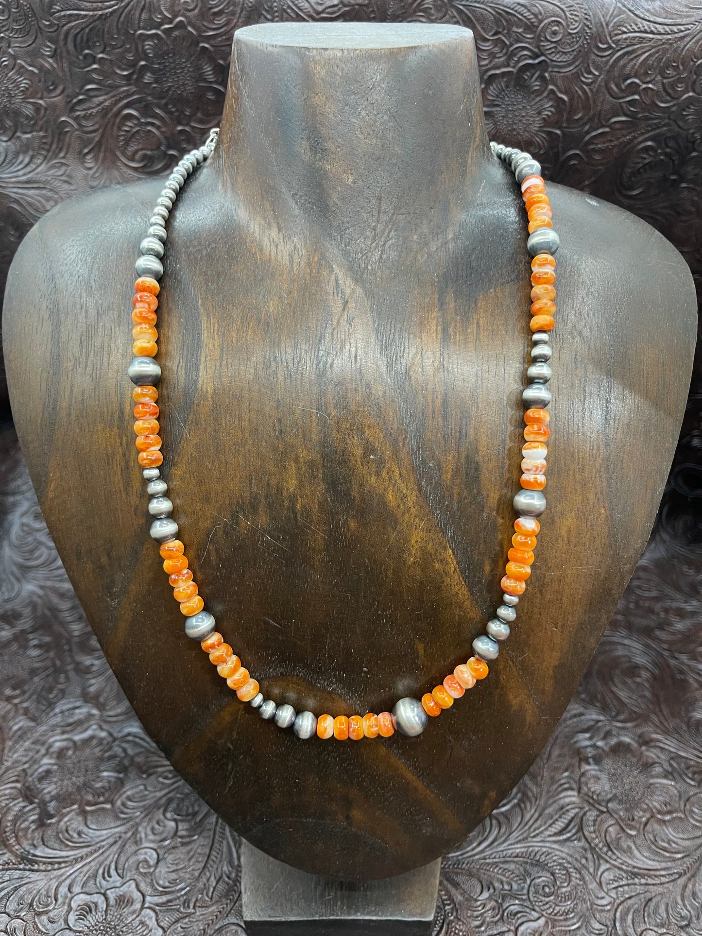19''+1.5'' Extender Orange Spiny Oyster & Navajo Style Pearl Necklace