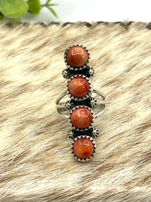 8.0 Spiny Oyster 4 Stone Ring