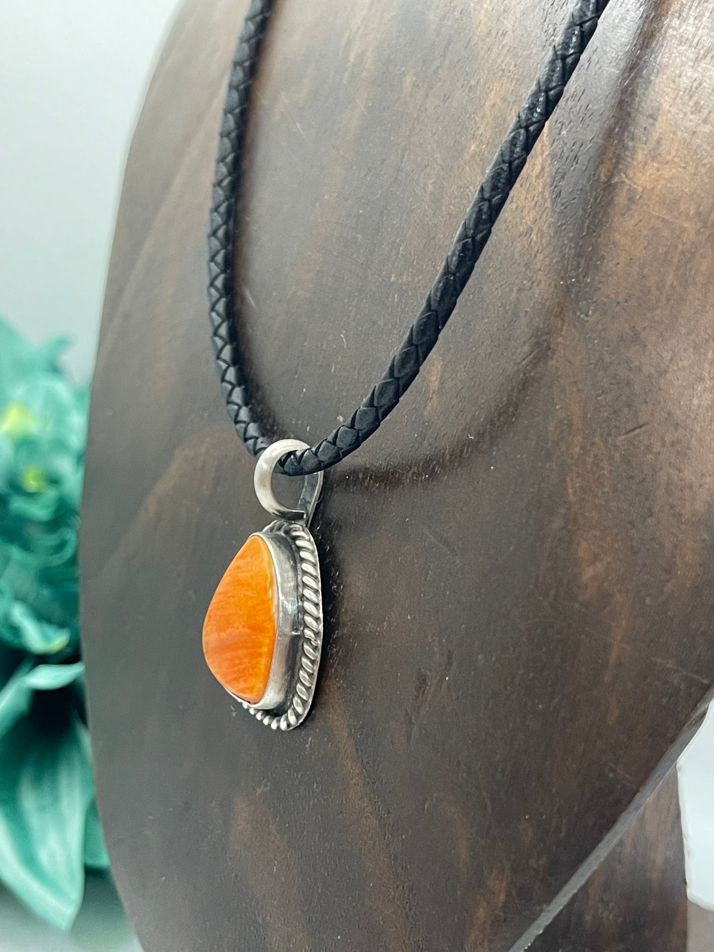 18" Orange Spiny Oyster Necklace