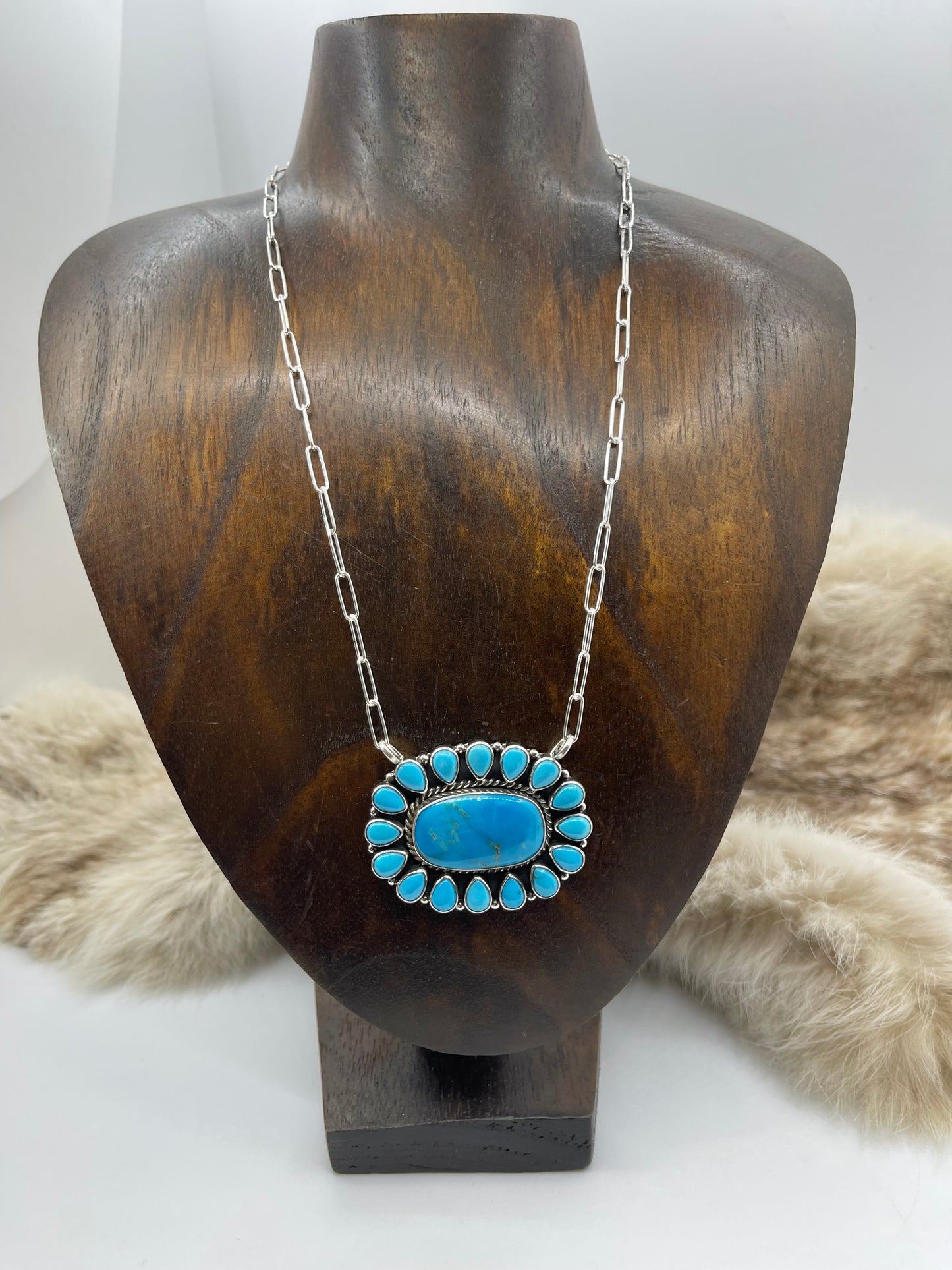 16" Kingman Turquoise Cluster Necklace