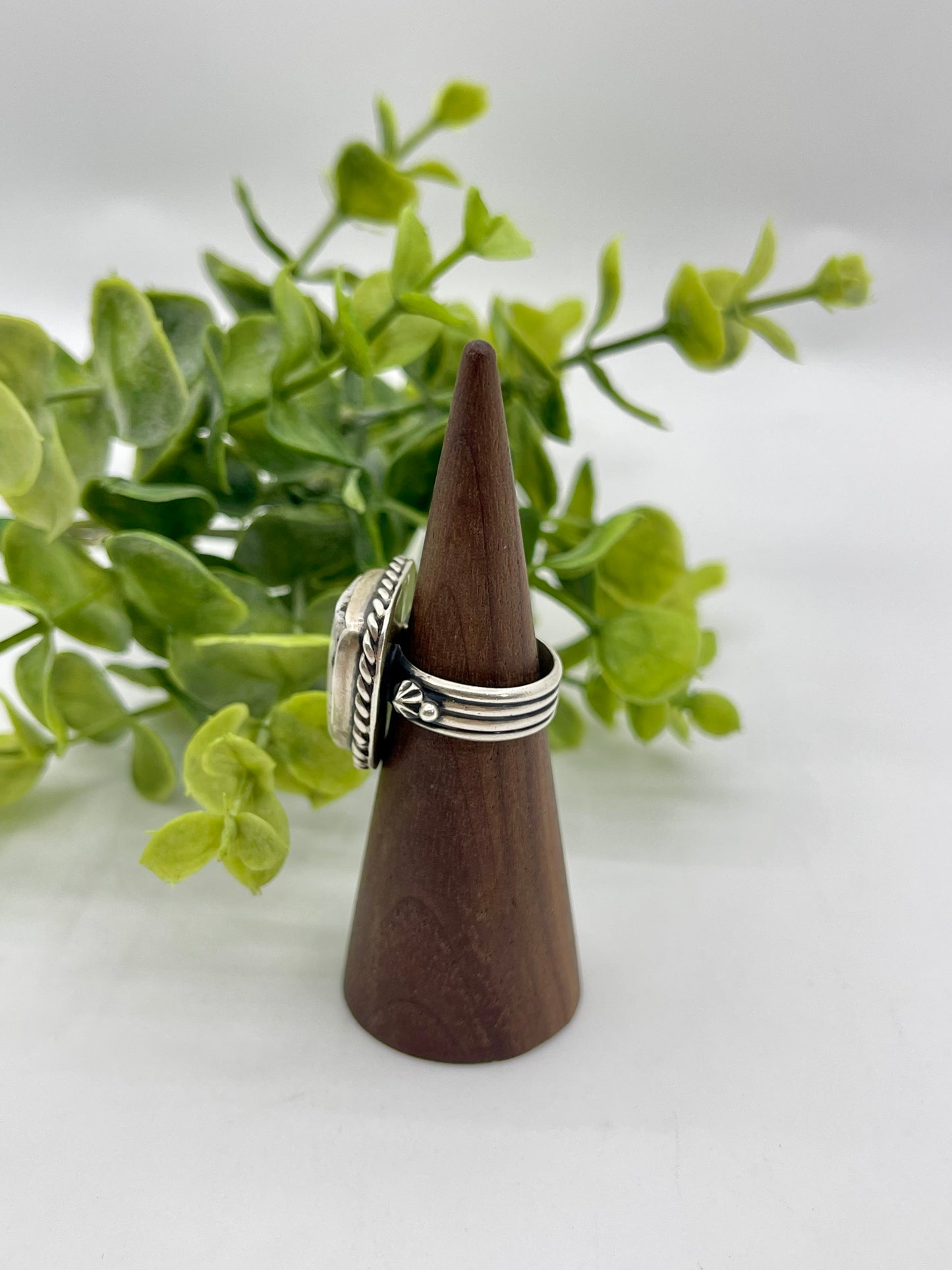 6.5 Triangular White Buffalo Ring