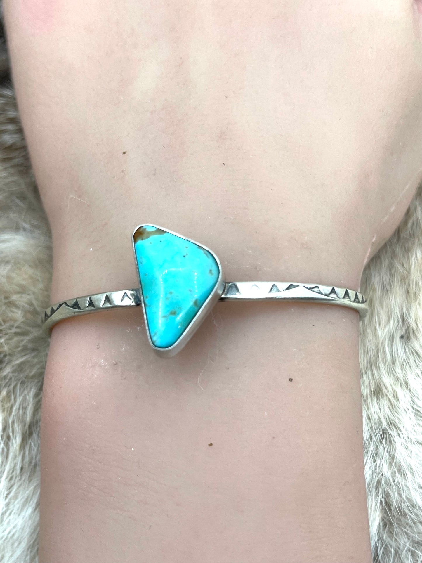 5.5" - 7" #8 Turquoise Bracelet