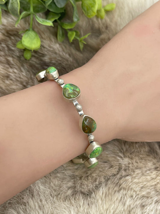 7.5" Green Gaspeite Bangle