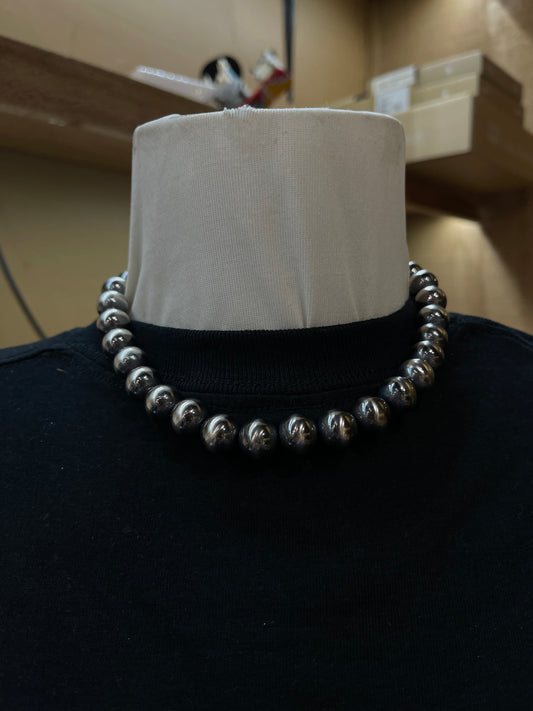 16" 12mm Navajo Pearls