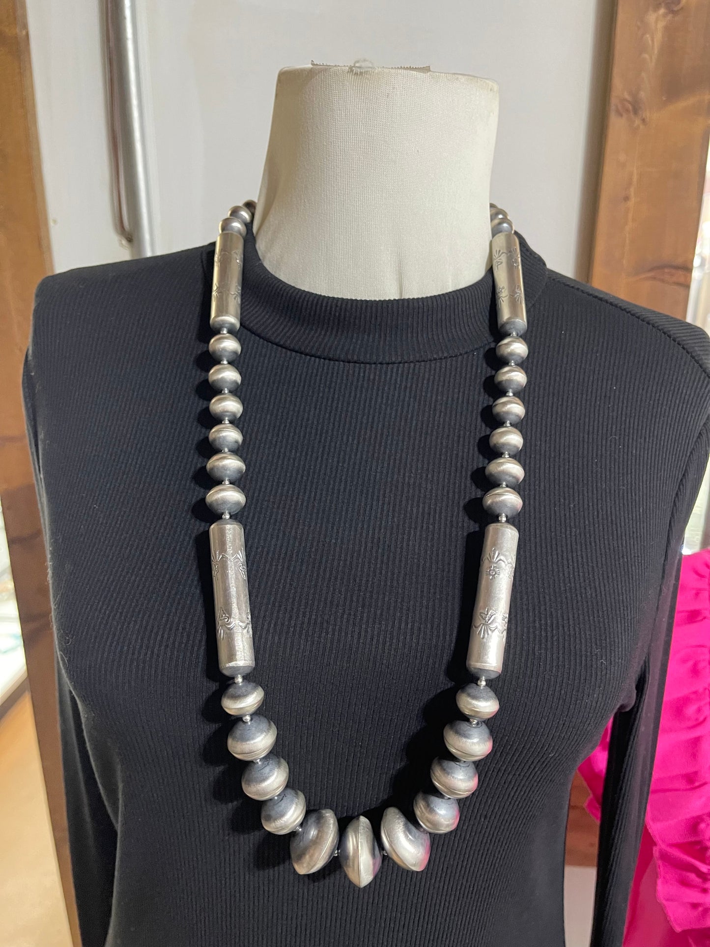 32" Handmade Navajo Pearl With Large Pill Head Necklace With Earrings By Sharon Cooley, Navajo