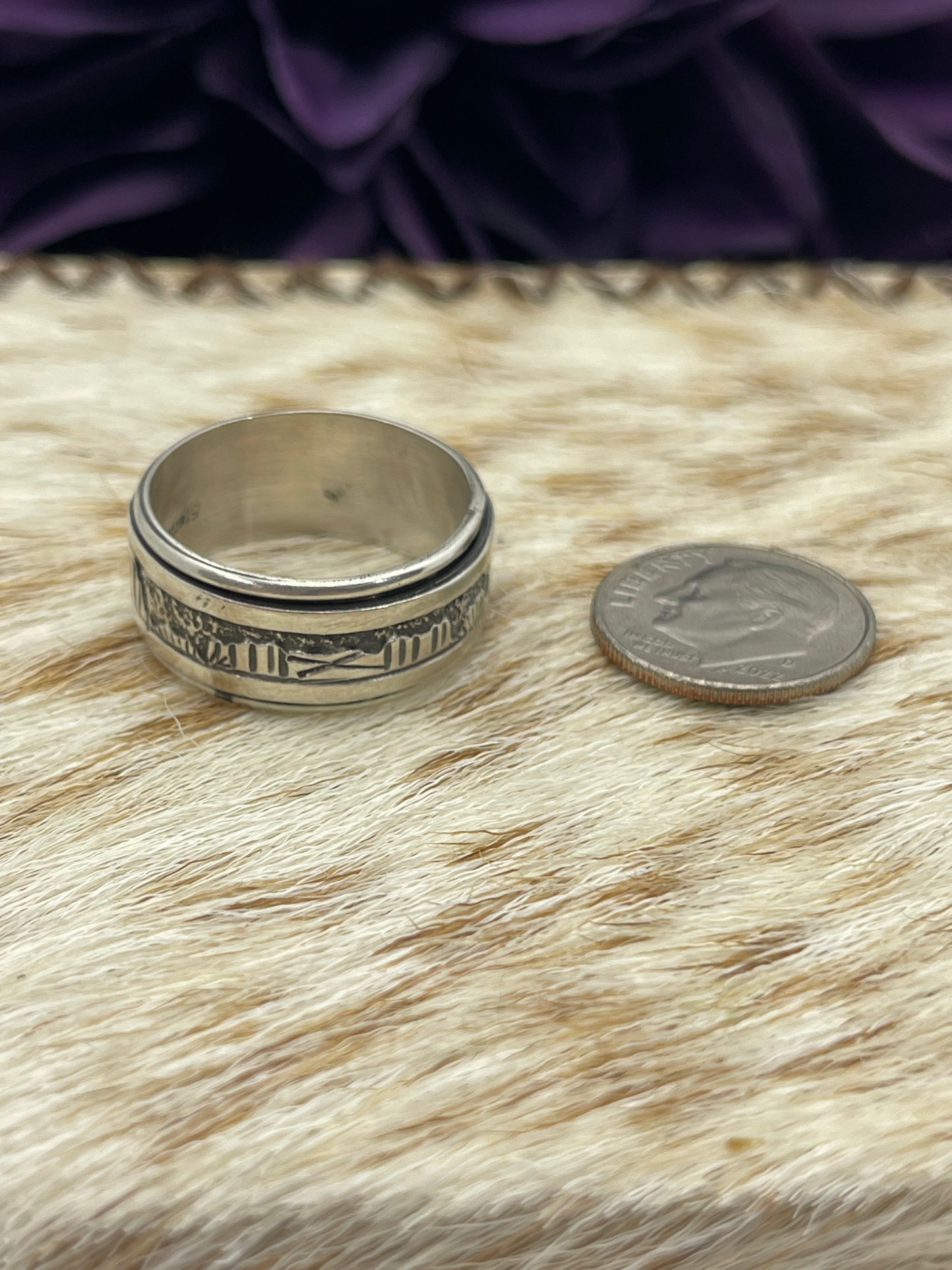 9.0 Stamped Story Teller Spinner Ring