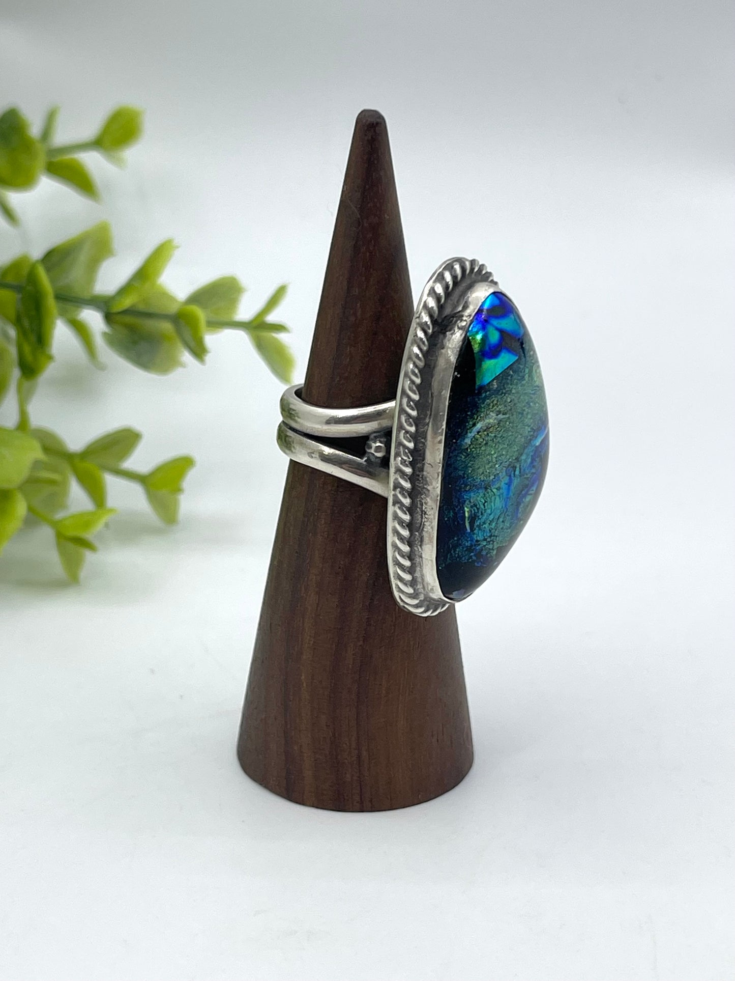 Adjustable 6.0+ Dichroic Glass Ring
