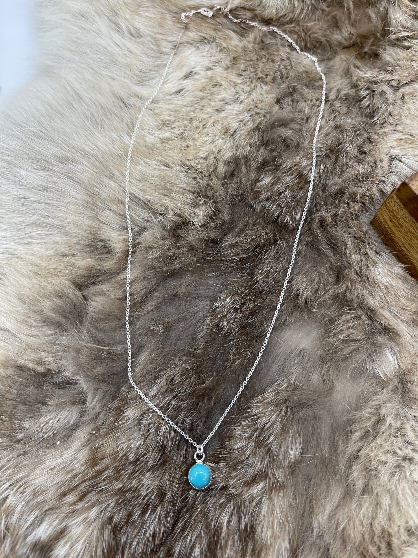 18" Chian with Single Stone Turquoise Pendant