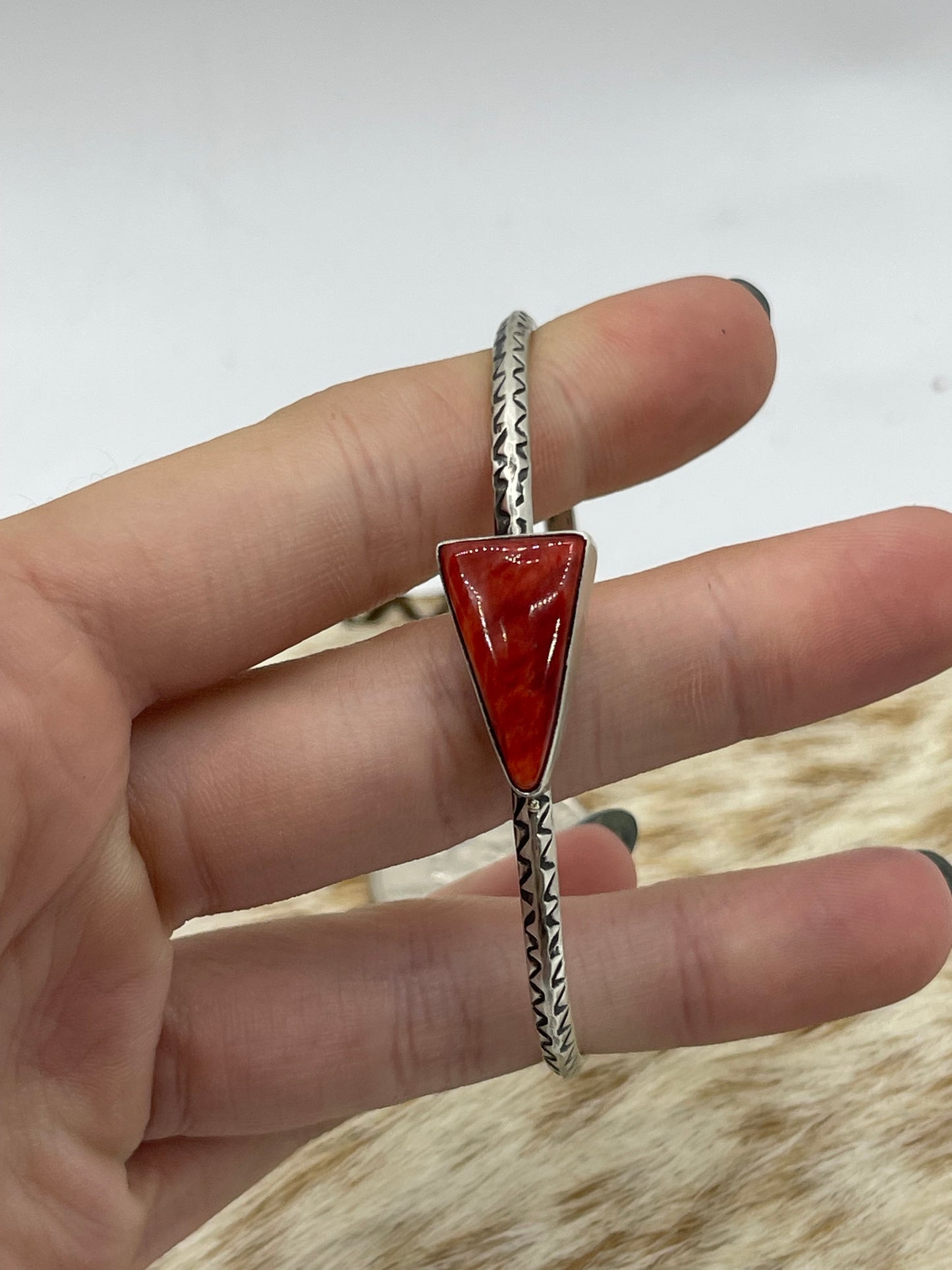 5 1/4"-7 1/2" Red Spiny Oyster shell Triangle Wire Cuff by Judith Dixon, Navajo