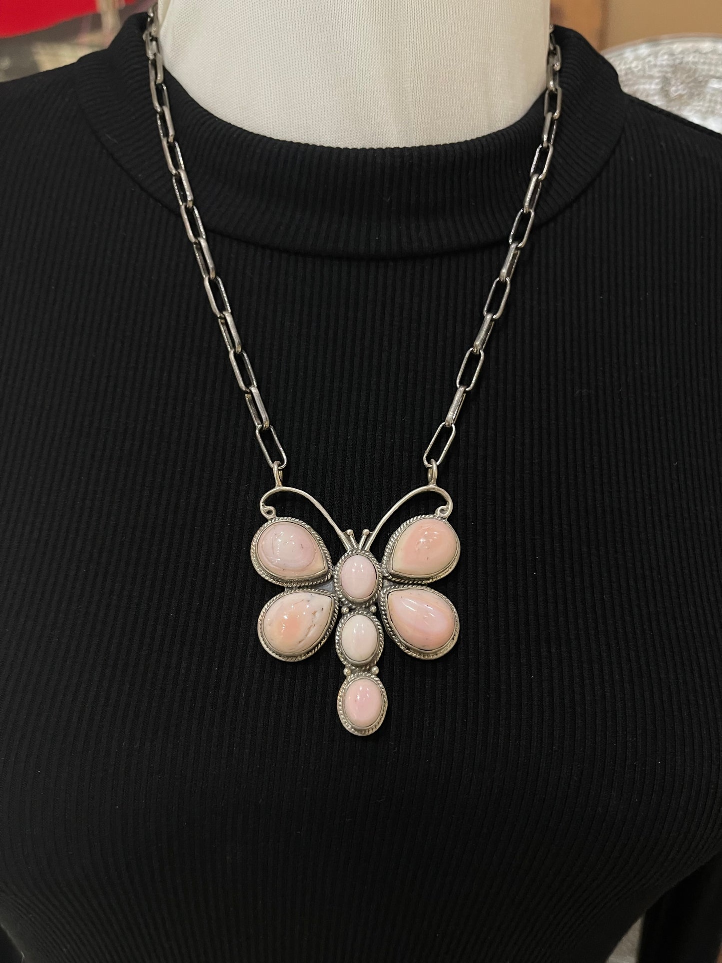 19" Firefly Pink Conch Shell Necklace