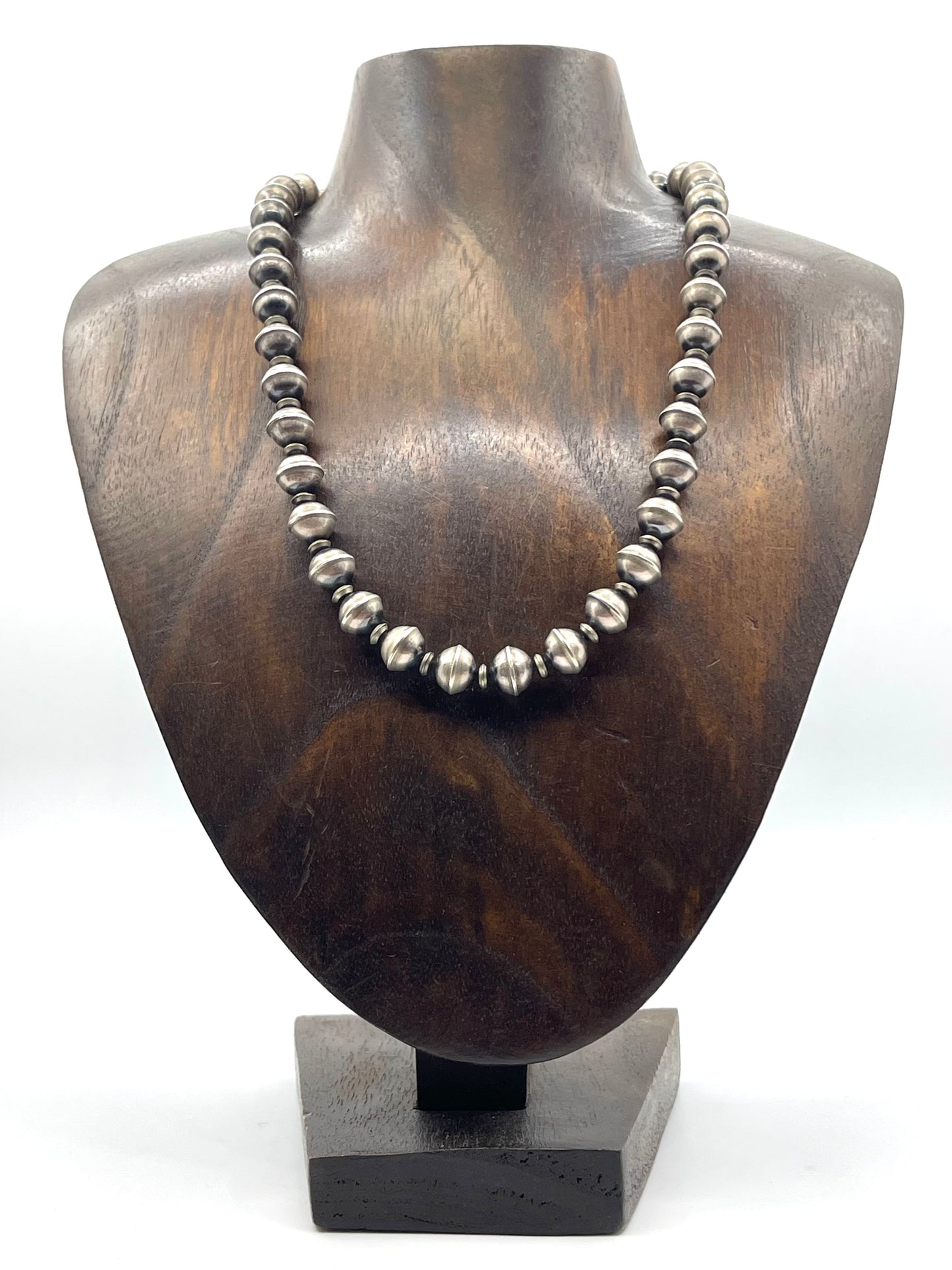 18” 10mm Bench Made Navajo Pearl Strand Necklace