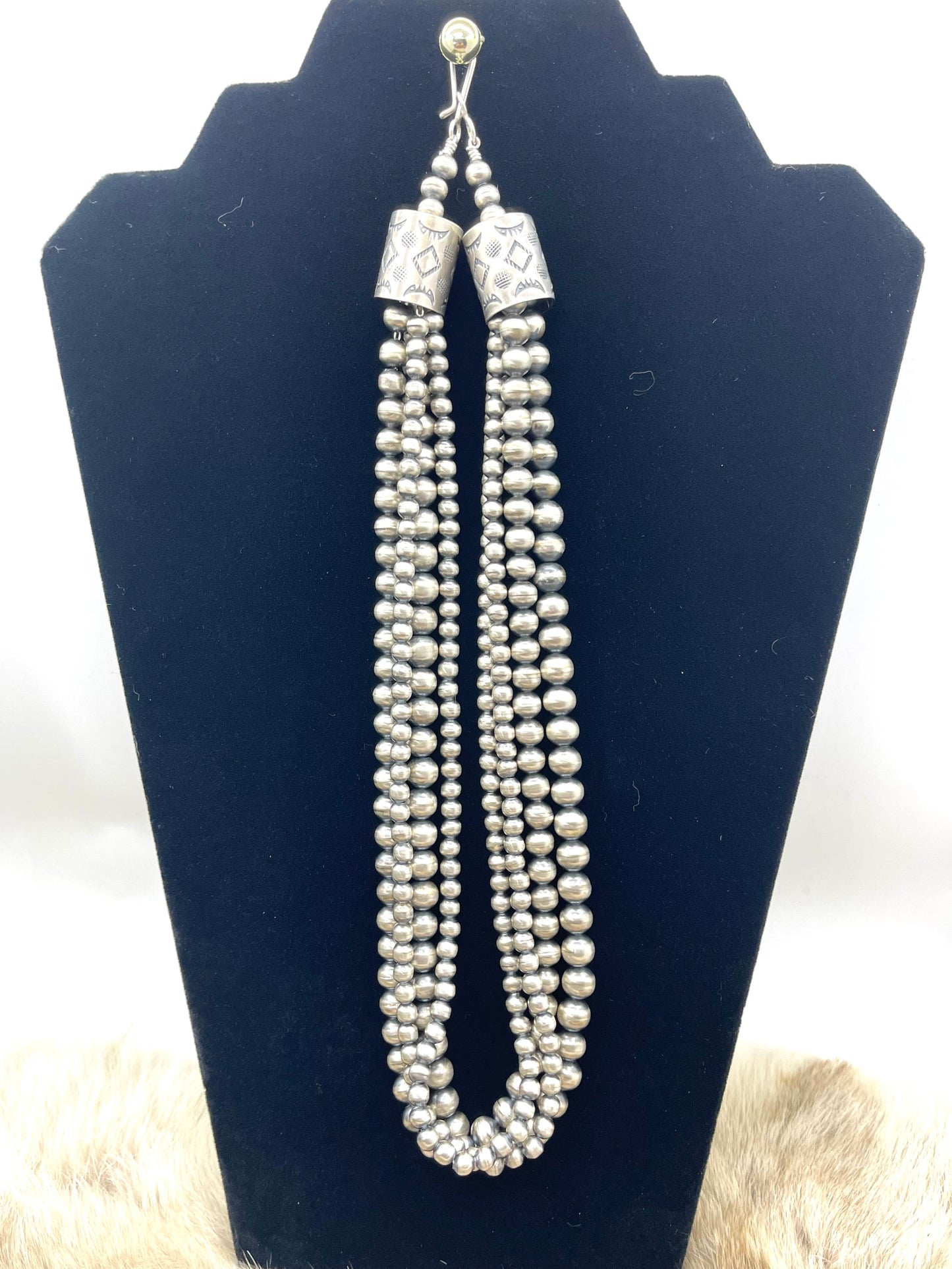 20" 5, 7 & 8mm 4 Strand Handmade Navajo Pearls