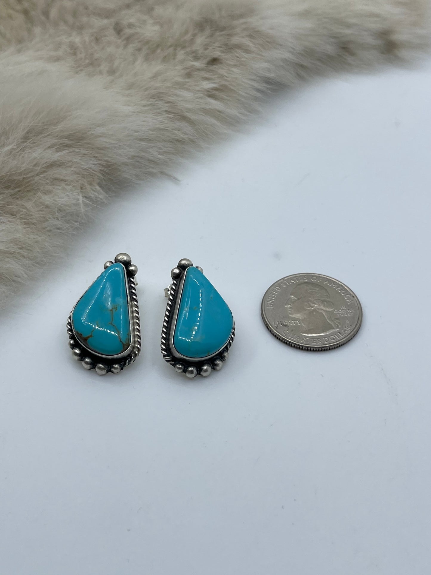 Kingman Turquoise Post @ Top by Elouise Kee, Navajo