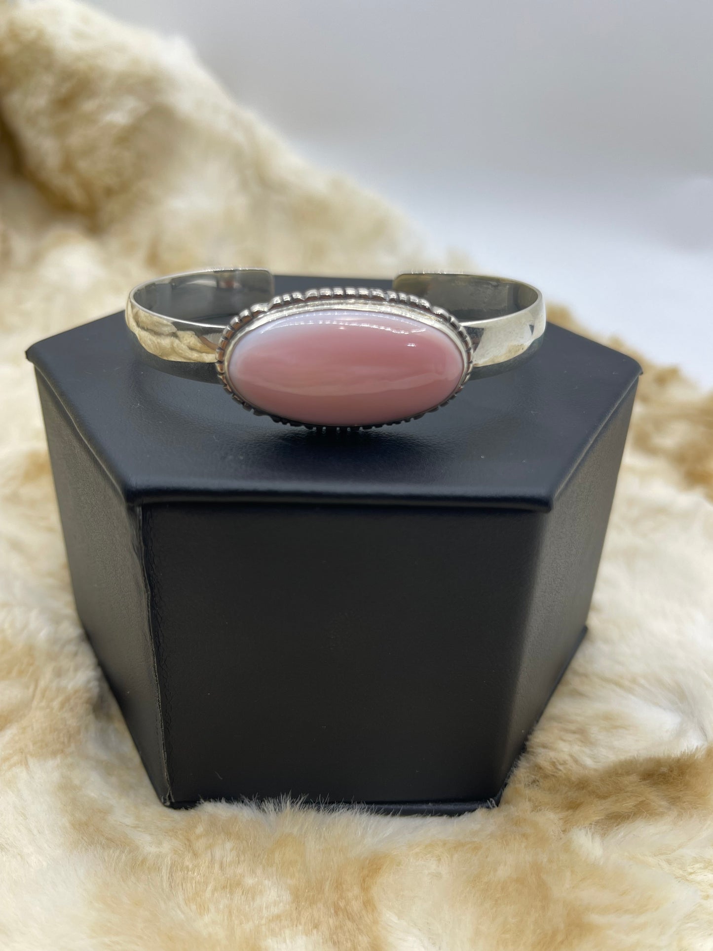 6.25"-8" Pink Conch Shell Oval Cuff Bracelet