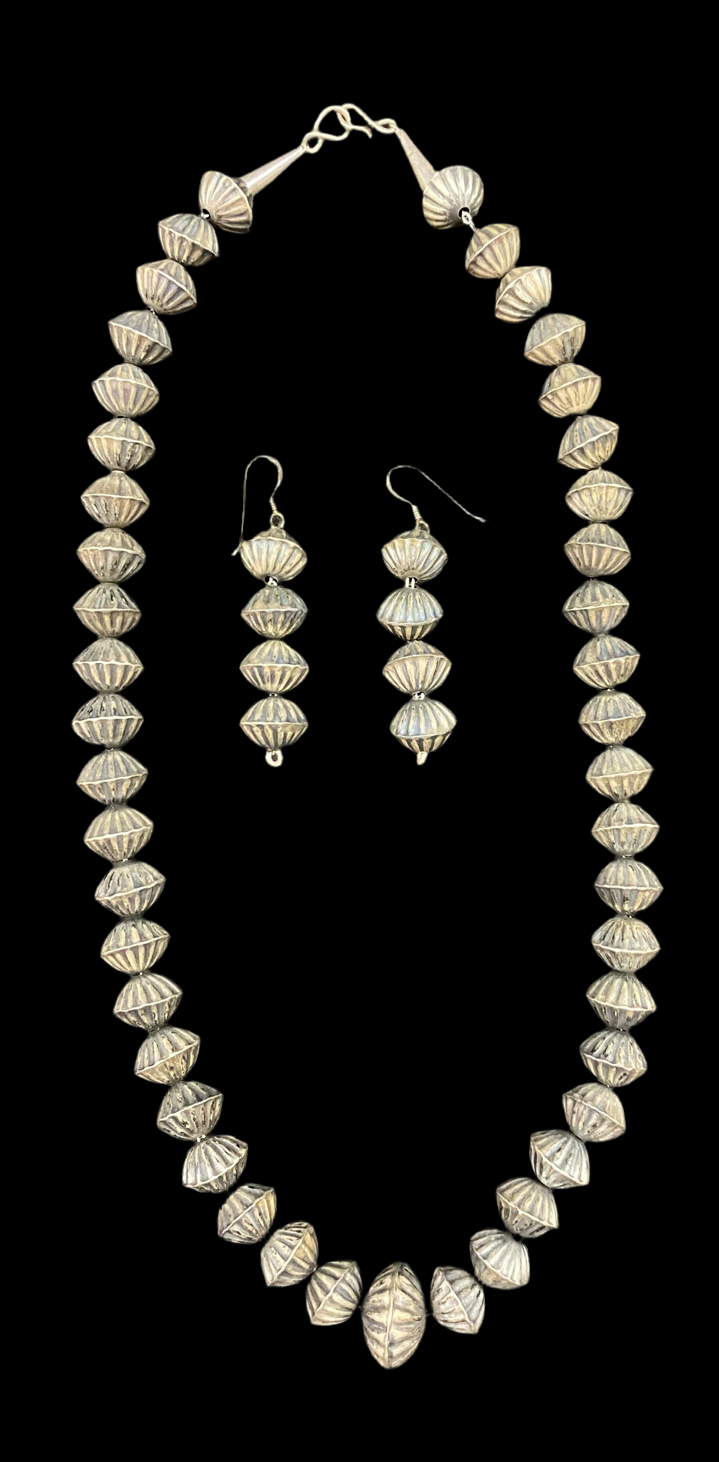 18" Handmade 12mm Textured Navajo Pearls and Earring Set