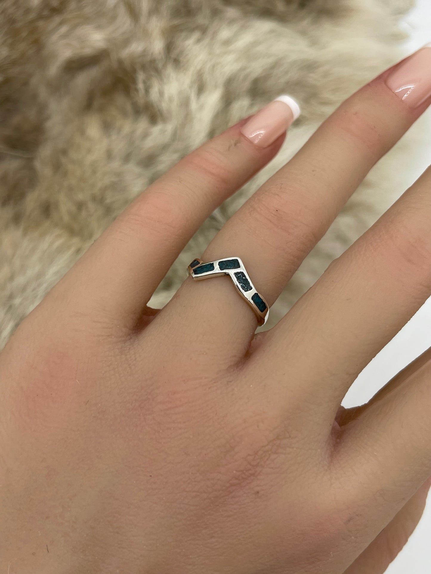 9.0 Chip Inlay Turquoise Zig Zag Band