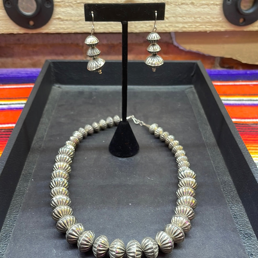 Handmade Stamped Navajo Pearl and Earring Set