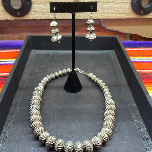 Handmade Stamped Navajo Pearl and Earring Set