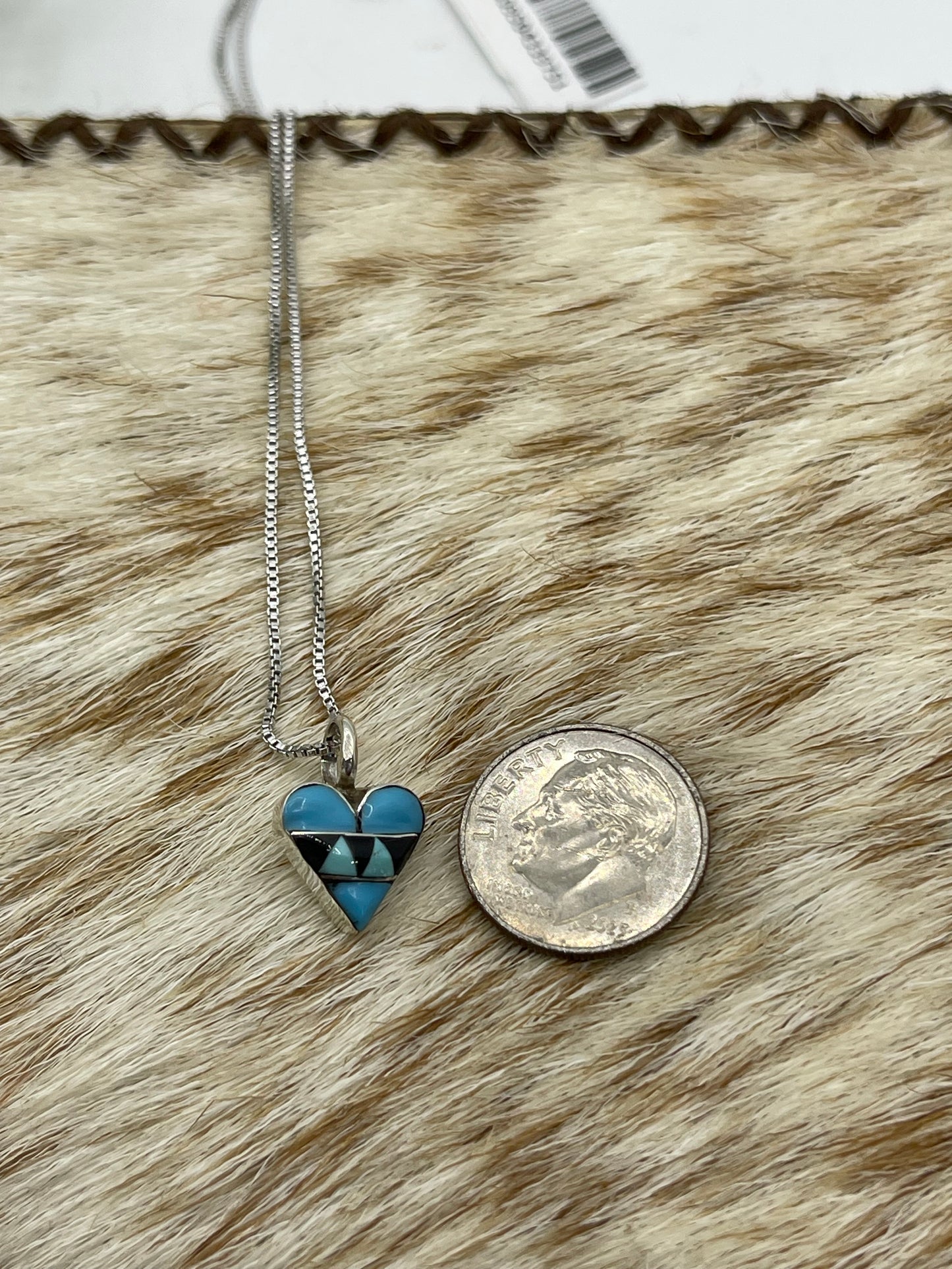 18" Turquoise & Black Onyx Inlay Heart Pendant Necklace