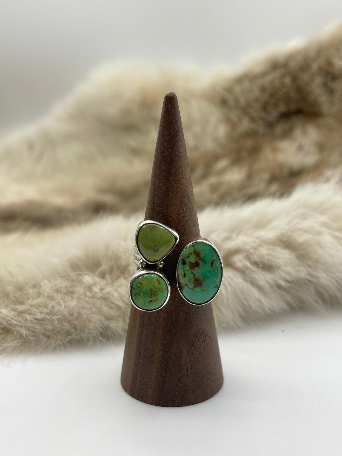 Semi-Adj. 9.0 Green Pixie Turquoise 3 Stone Ring