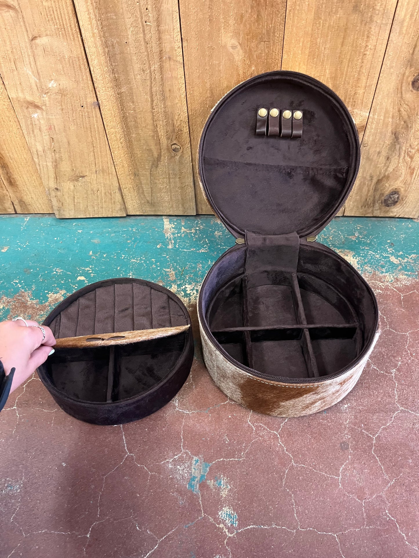 BAG 4 11/2 LOT Single Stacked Round Leather Tooled Jewelry Box