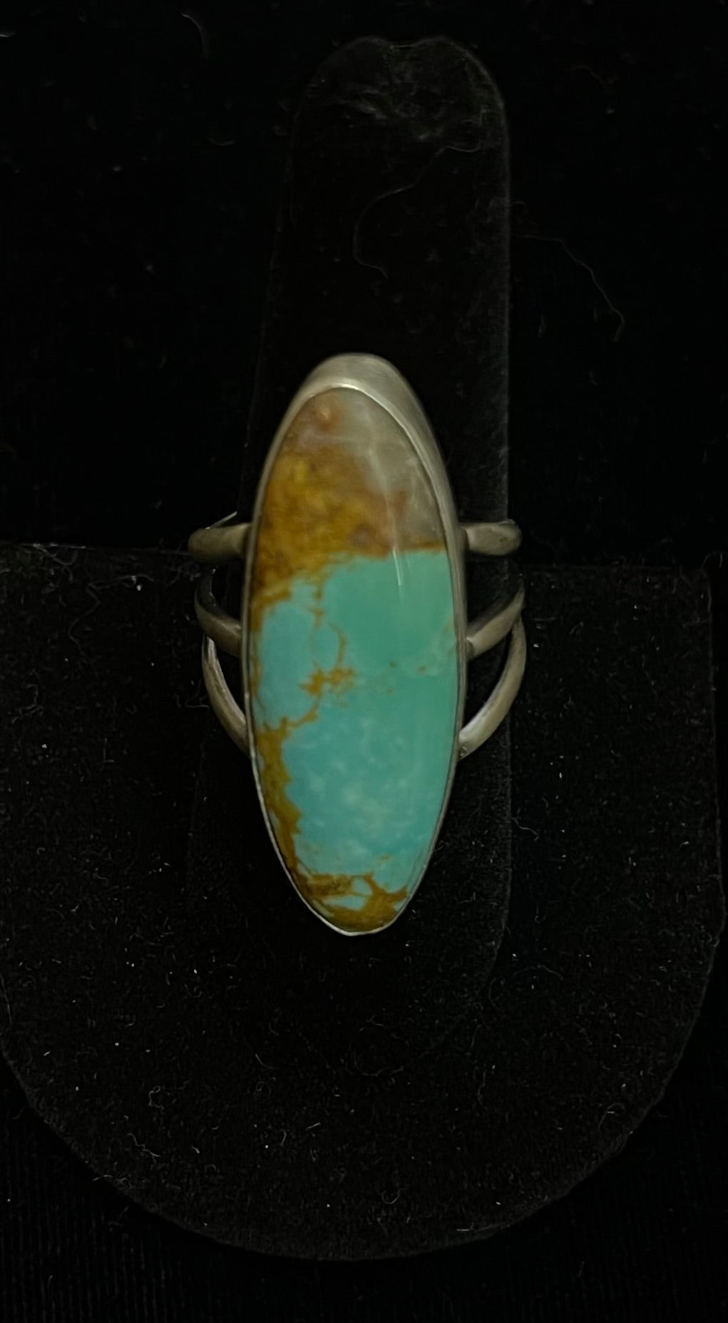 8.5 Boulder Ribbon Turquoise Oval Ring by Alfred Martinez, Navajo