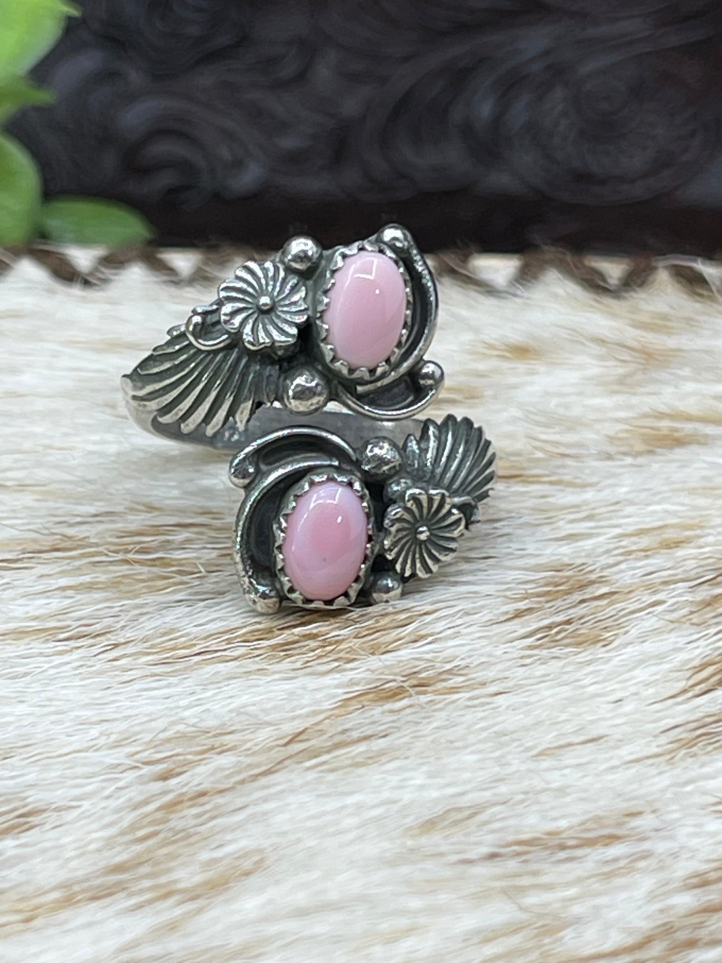 8.0 Semi-Adjustable 2 Stone Pink Conch Rin by Etta Belin, Navajo
