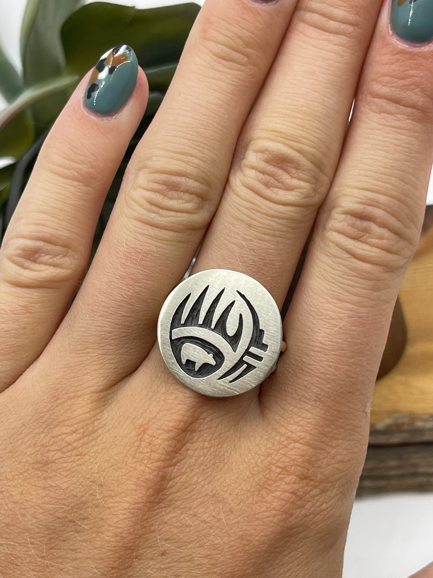 9.0 Silver Bear Paw Ring by Trinidad Lucas, Hopi