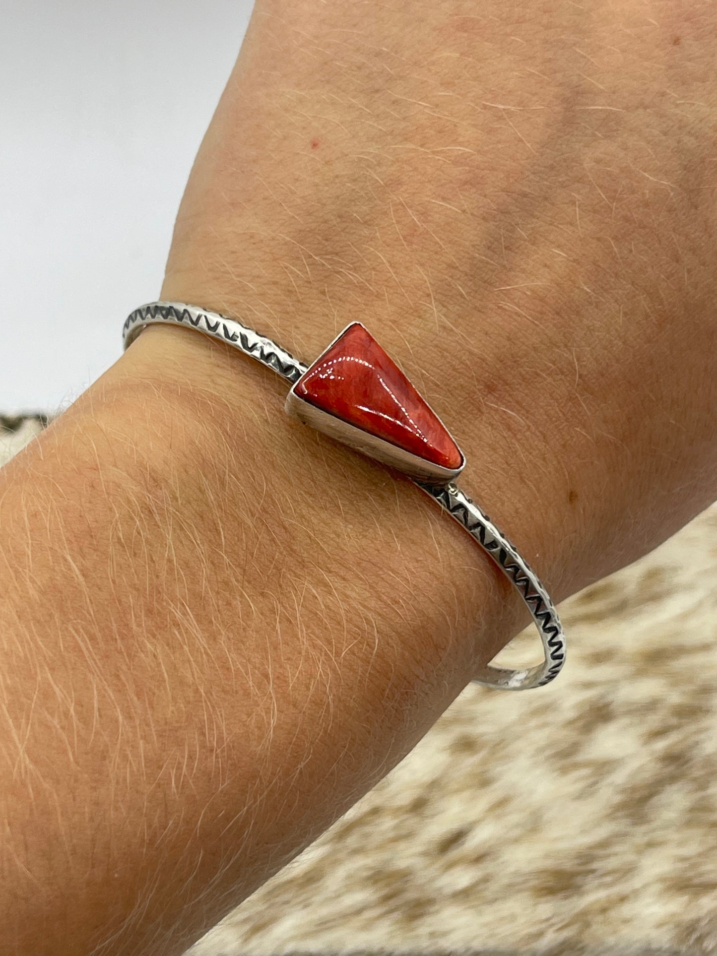 5 1/4"-7 1/2" Red Spiny Oyster shell Triangle Wire Cuff by Judith Dixon, Navajo