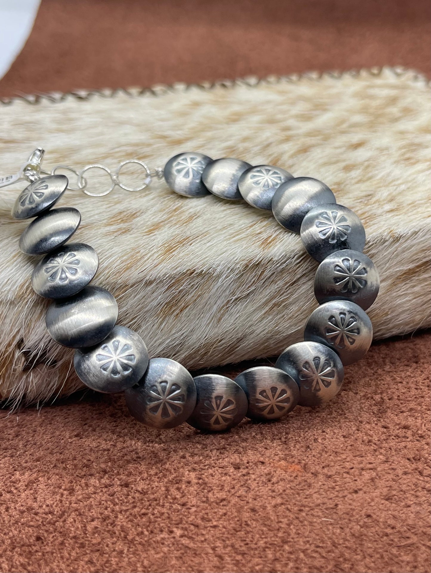 6 3/4"-7 3/4" Handmade Pillowbead Bracelet by Maryetta Daukei Kellywood, Navajo