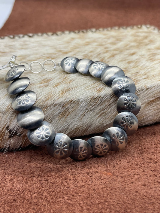6 3/4"-7 3/4" Handmade Pillowbead Bracelet by Maryetta Daukei Kellywood, Navajo