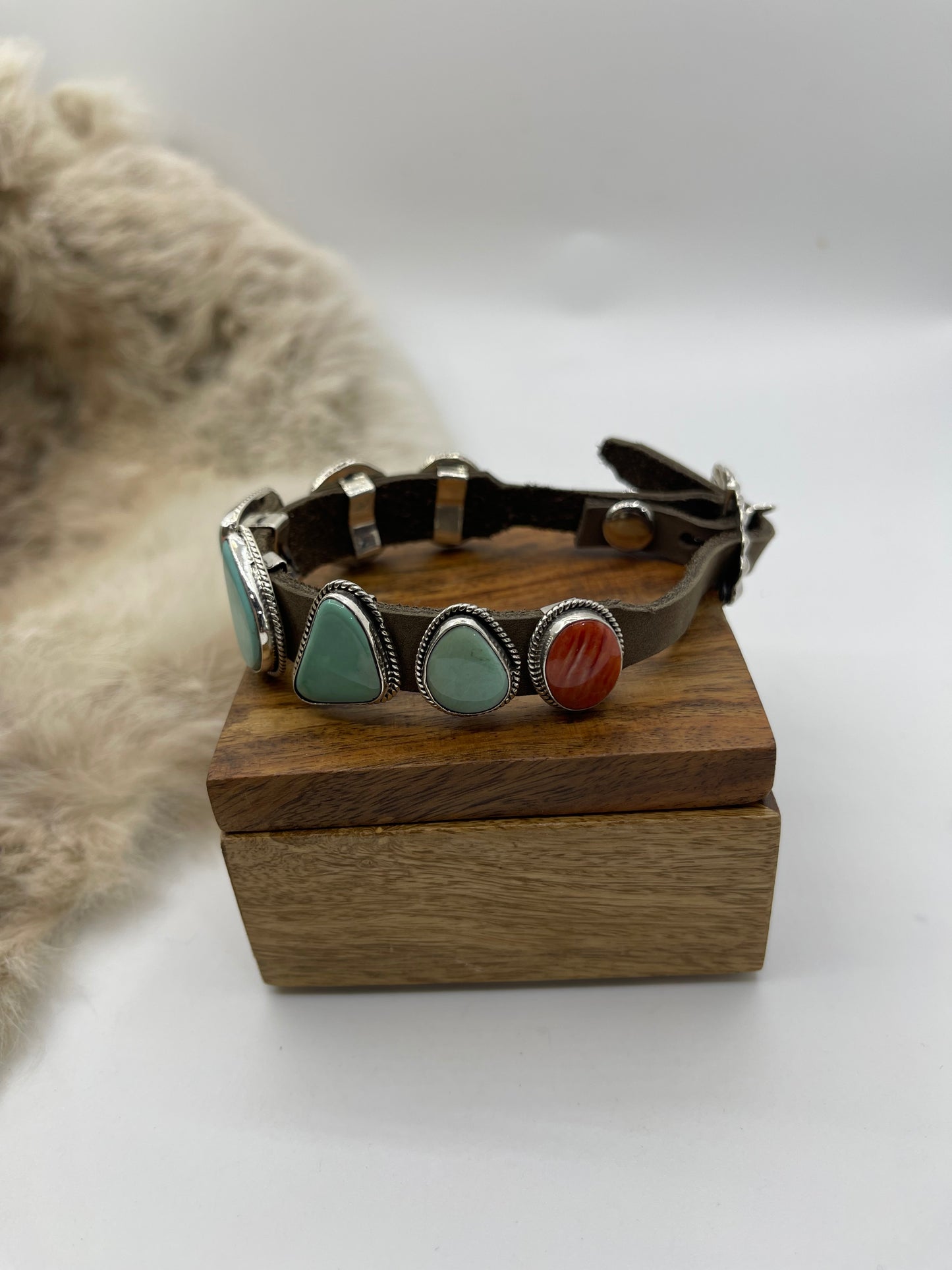 6.25”-9” 7 Stone Turquoise & Spin Oyster Bracelet on Leather by “BW”, Navajo