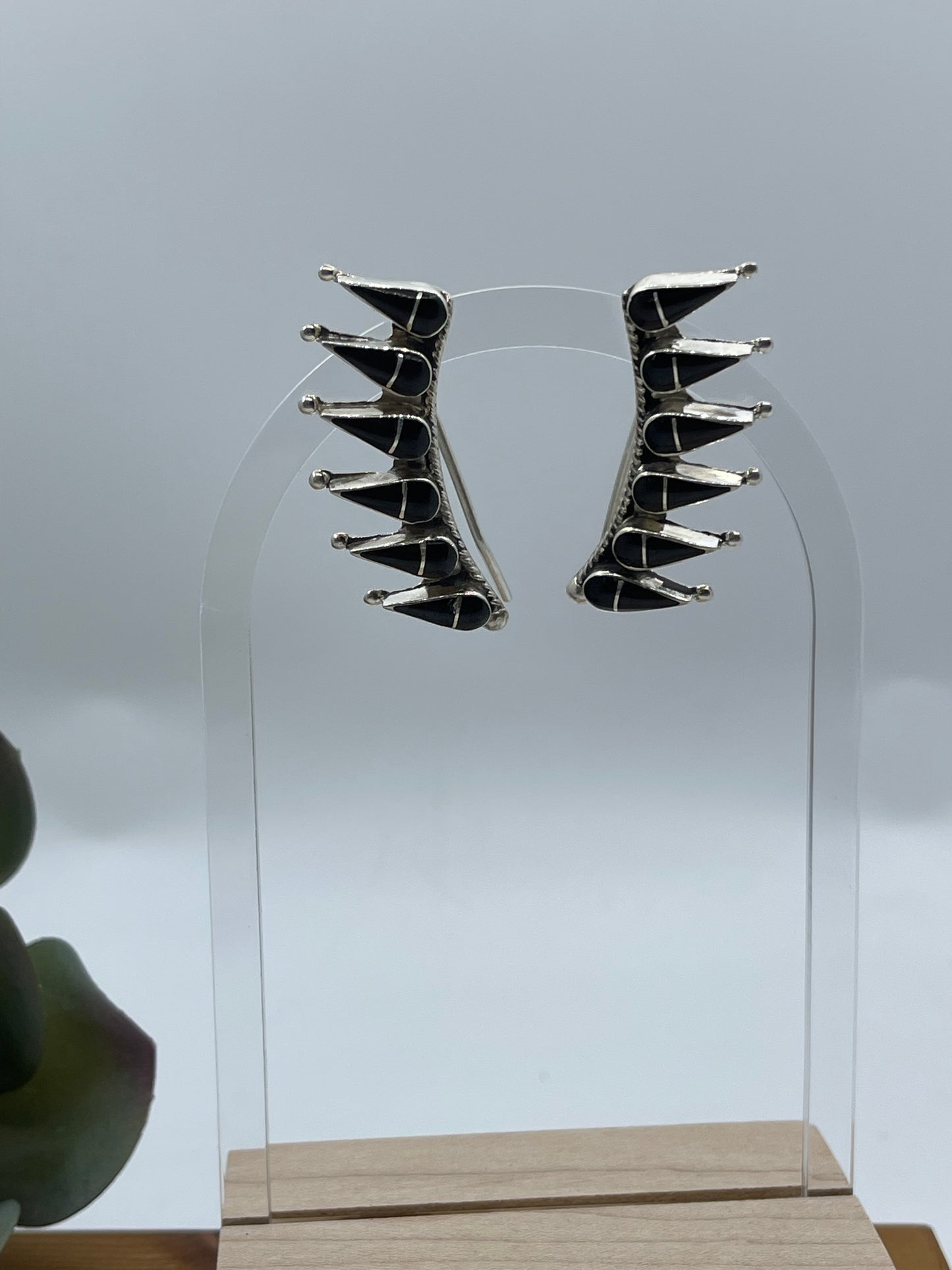 Black Onyx Ear Crawler by Velda Nastacio, Zuni