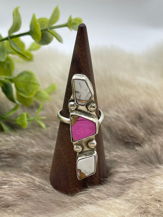 Adjustable 3 Stone Cotton Candy Ring by Jude Candeleria, Zuni
