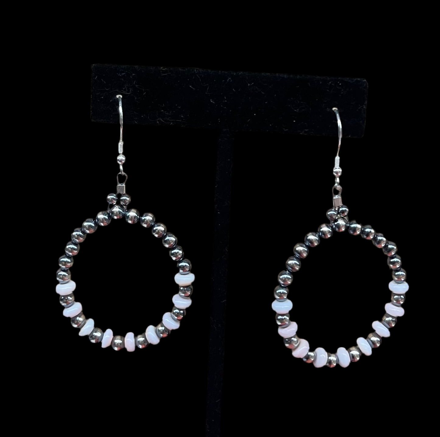 4mm Navajo Pearl and Pink Conch Shell Hoop Dangle Earrings