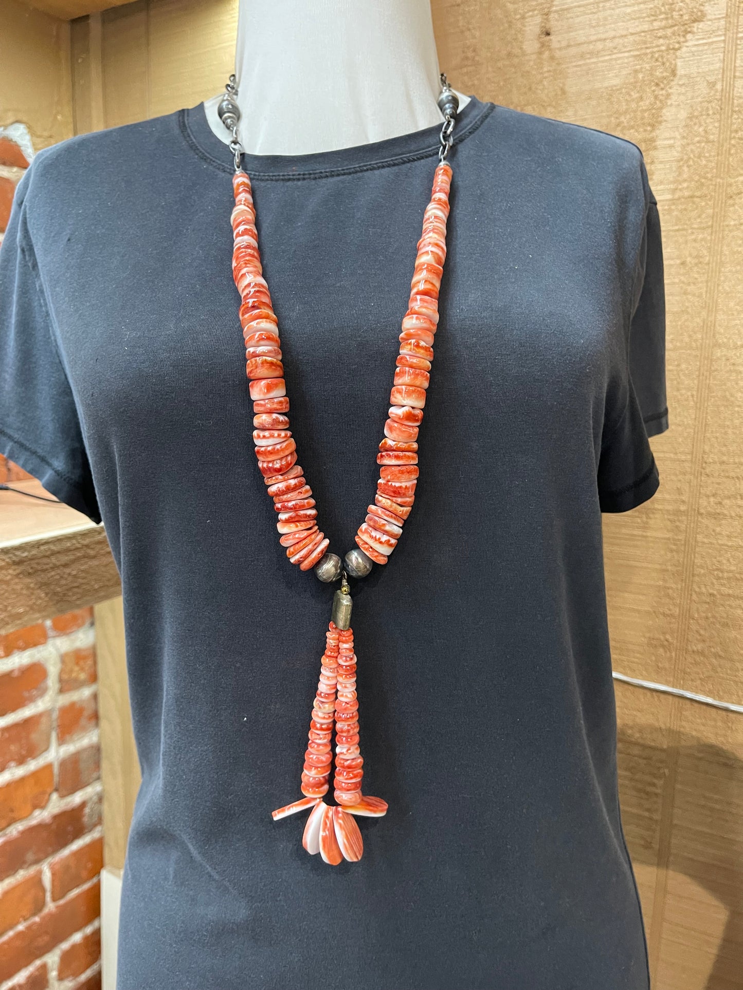 Red Spiny Oyster Shell Lariat Style Necklace