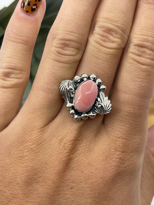 11.0 Pink Conch Shell Oval Ring by Sadie Jim, Navajo