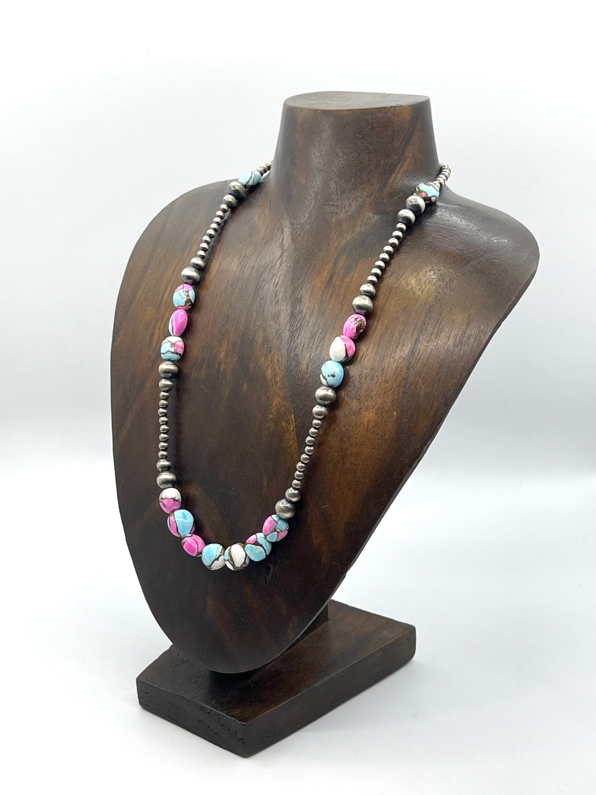19" + 1" extender, Varied Size Navajo Style Pearls with Cotton Candy Beads