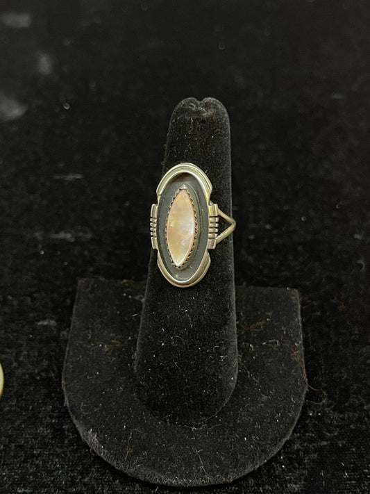 Vintage Mother of Pearl Ring