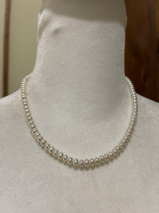16" Freshwater Pearls Necklace, Navajo