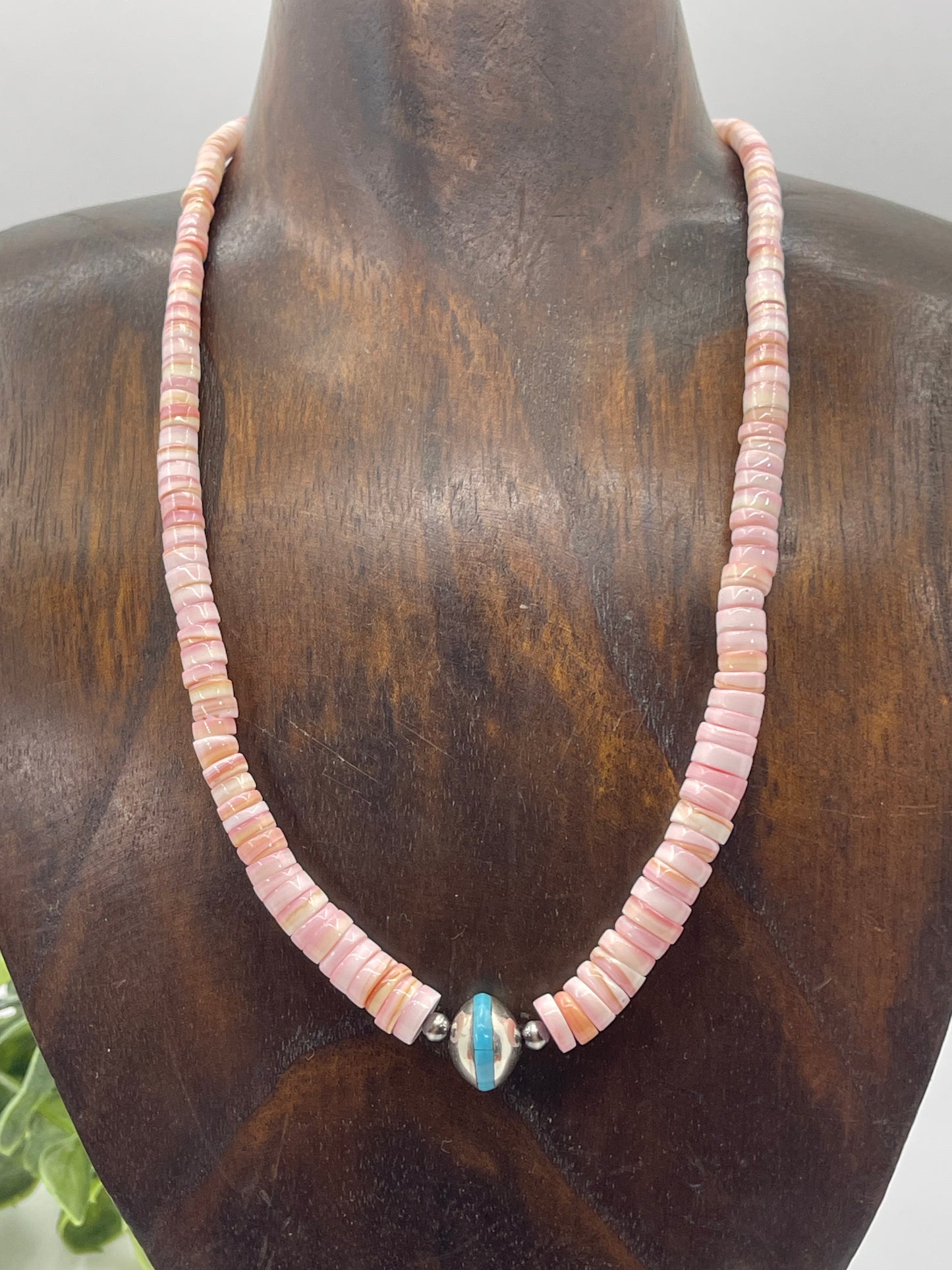 17" Graduated Pink Conch Shell with Inlaid Turquoise Bead Necklace