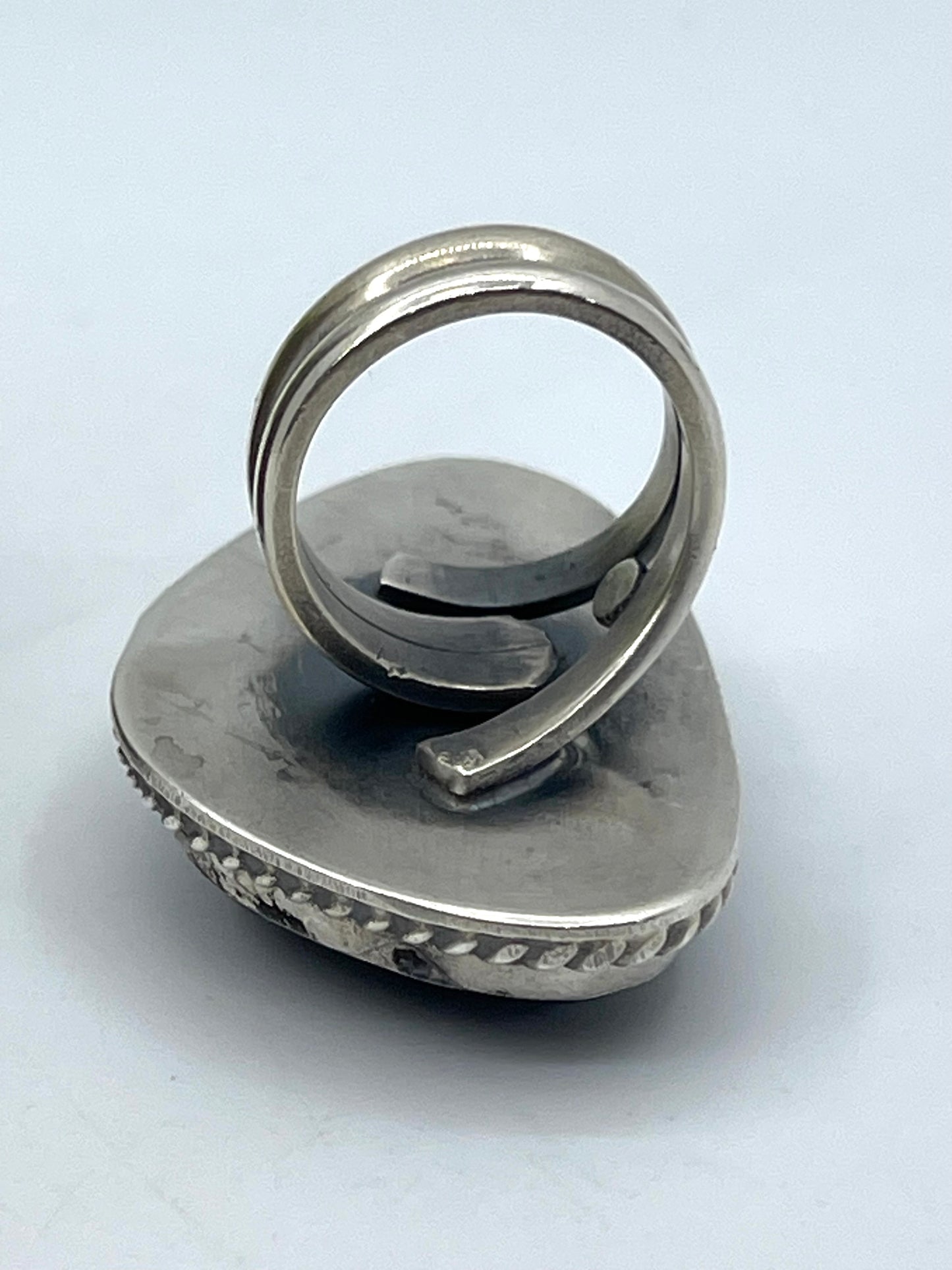Adjustable 6.0+ Dichroic Glass Ring