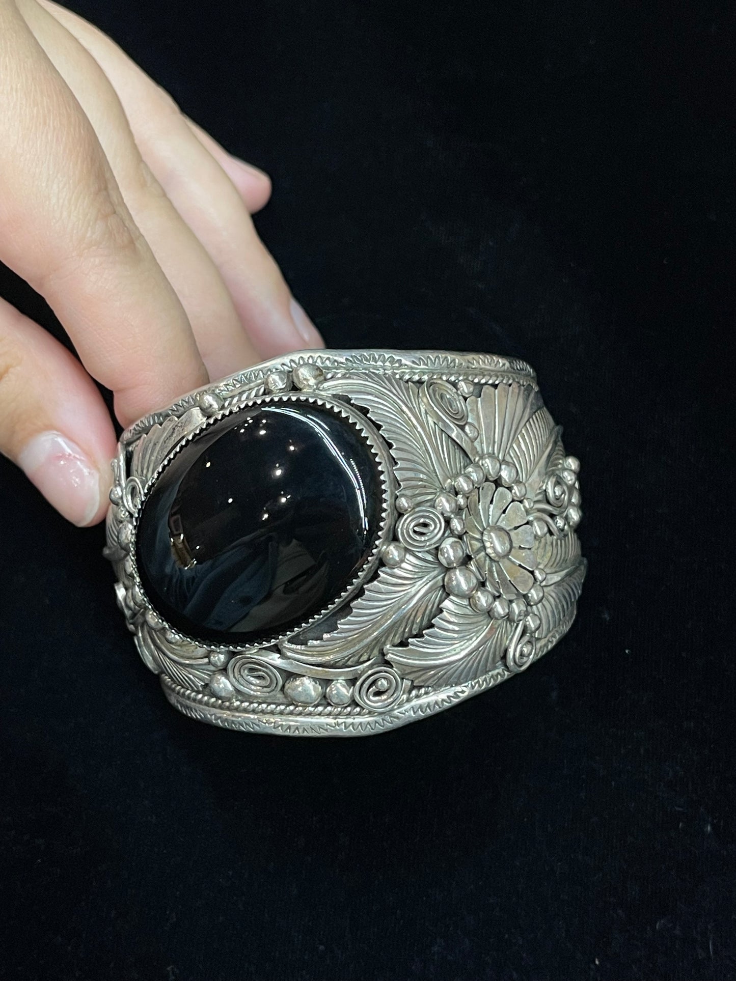 6 1/2" Vinatage Black Onyx Cuff by J. Delgarito, Navajo