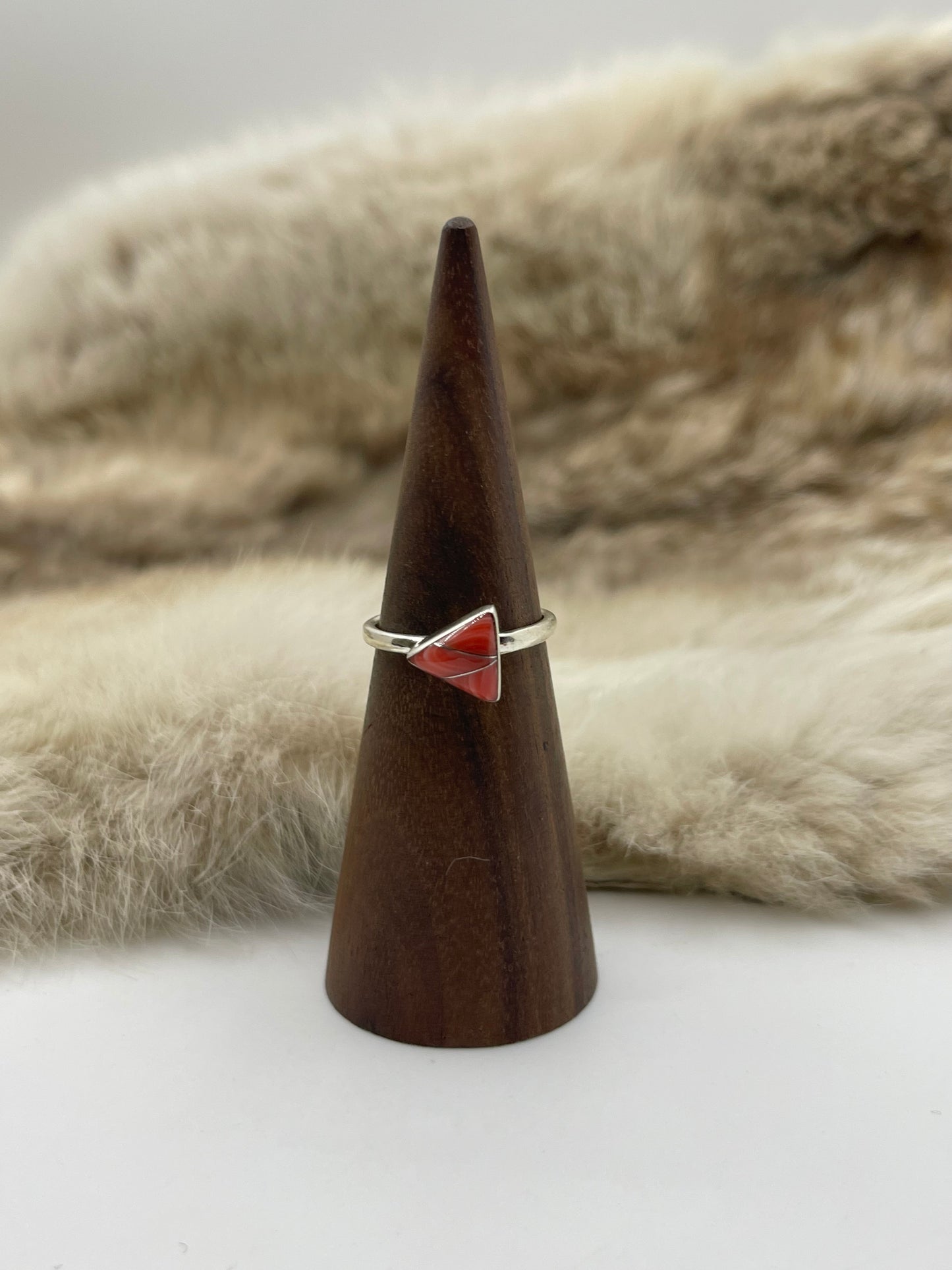 7.0 Inlaid Spiny Oyster Ring