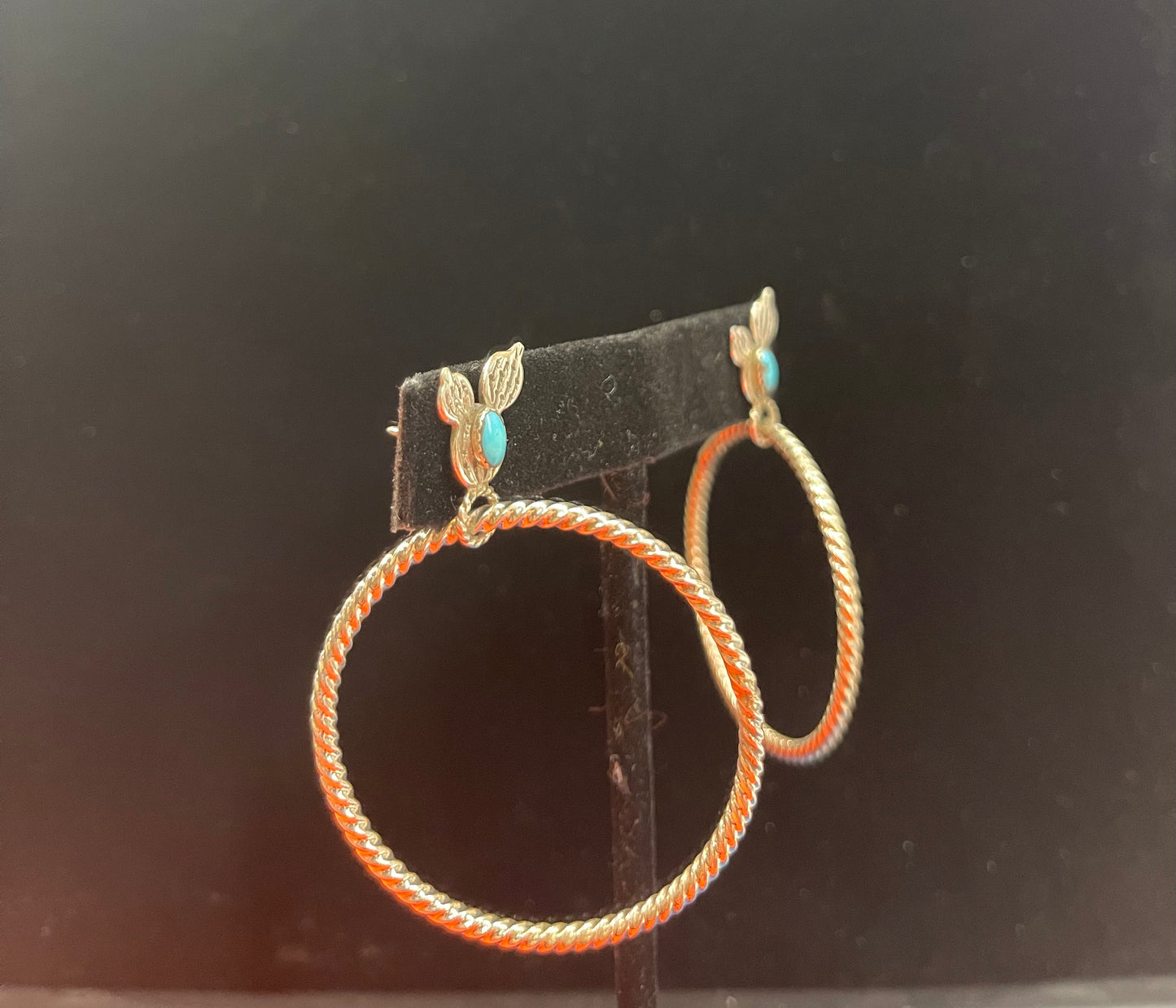 Prickly Pear Cactus Post with Hoop by Running Bear