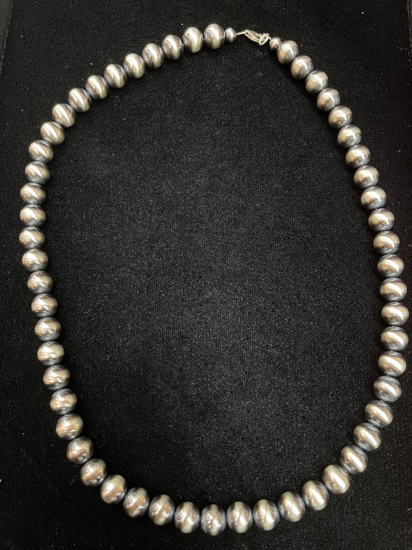 22” 10mm Navajo Pearls